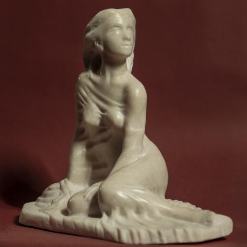 Songeuse - marbre rose de Portugal - MUSÉE DE FAYKOD