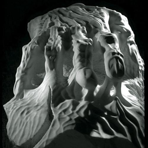 «Transsubstantiation » 
										1980 - Musée de la Main - Lausanne – Suisse 
										sculpture en marbre de Carrare