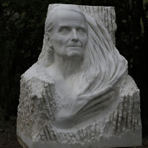 Professeur CLAUDE VERDAN
										2002
										Commande de  Musée de la Main Lausanne (Ch)
										Exposé au MUSÉE DE FAYKOD
										 Sculpture - buste  en marbre de Carrare
