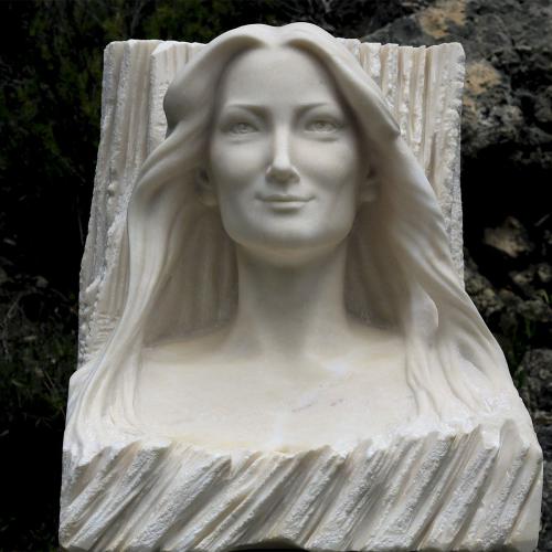 Buste de Carla Bruni
										MUSÉE DE FAYKOD
										Buste -Marbre rose du Portugal 2011