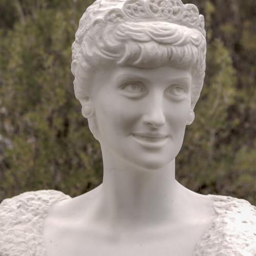 Sculpture en marbre de Carrare Princesse Diana par DE FAYKOD