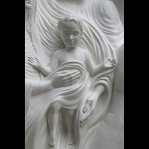 Sainte Famille  (détail) sculpture de Maria de Faykod